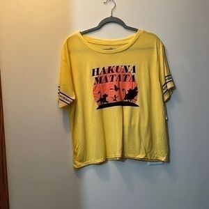 lion king yellow XXL shirt new with tag